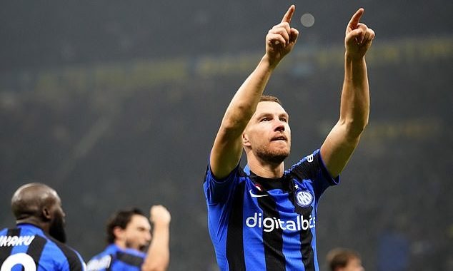 Inter 1-0 Napoli: Dzeko header decisive as Serie A leaders finally lose