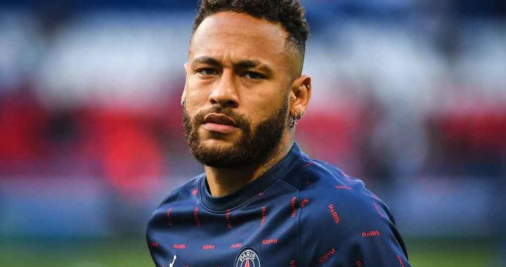 Three clubs tracking Neymar ahead of PSG sale