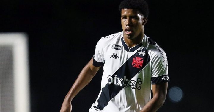 OFFICIAL: Chelsea complete the signing of Andrey Santos from Vasco da Gama