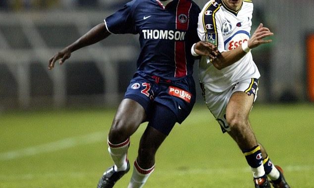 Former PSG and Cameroon midfielder M’Bami dies of a heart attack aged 40