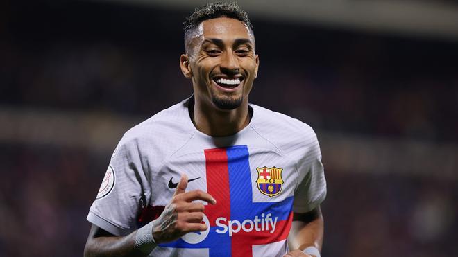 AC Milan weigh up summer move for Barcelona winger Raphinha