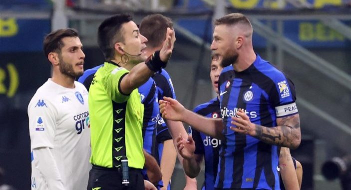 Inter 0-1 Empoli: Skriniar sent off as Inter stay 1 point behind Milan