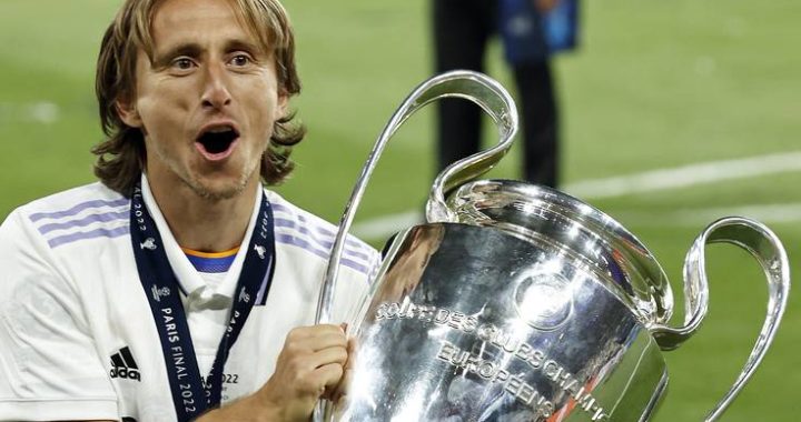Modric intends to remain at Real Madrid for at least one more season
