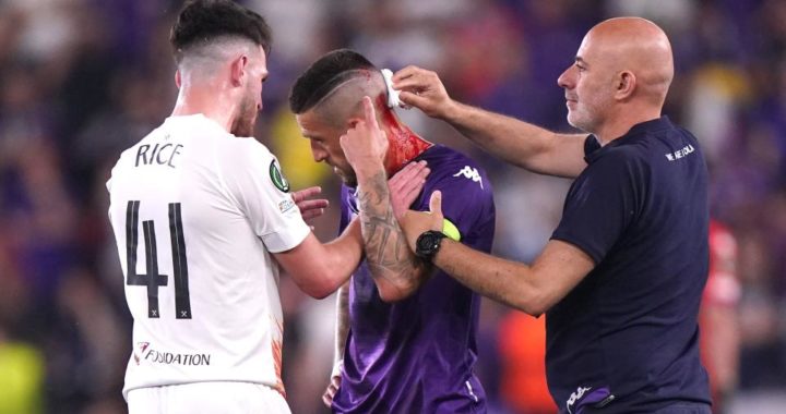 West Ham fans halt Europa Conference League final after throwing missiles at Fiorentina players
