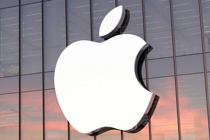 Apple plans to invest $500bn in US over the next four years